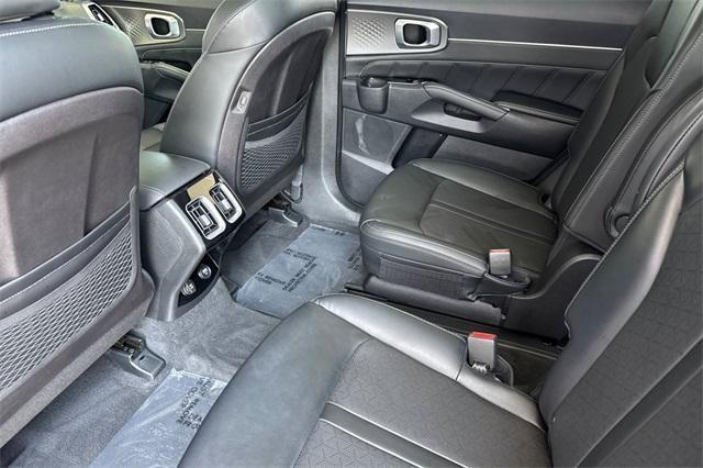 used 2021 Kia Sorento car, priced at $21,900