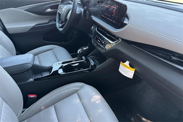 new 2025 Buick Envista car, priced at $32,185