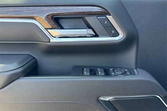new 2025 GMC Sierra 2500 car, priced at $74,065