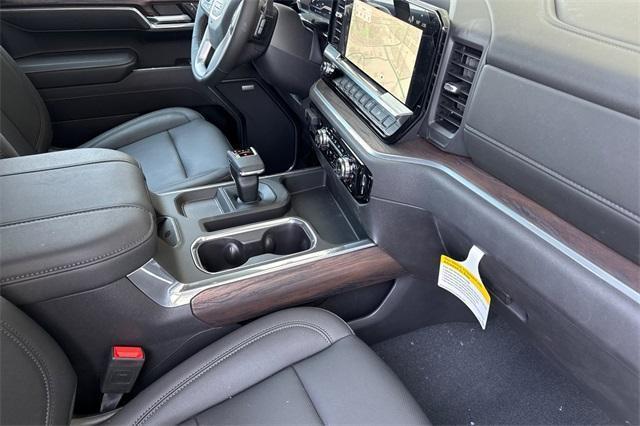new 2025 GMC Sierra 1500 car, priced at $63,155