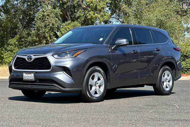 used 2021 Toyota Highlander car, priced at $28,400