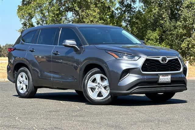 used 2021 Toyota Highlander car, priced at $28,400