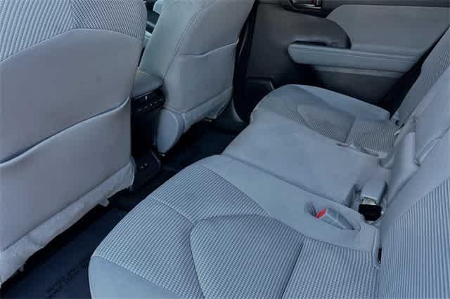 used 2021 Toyota Highlander car, priced at $28,400