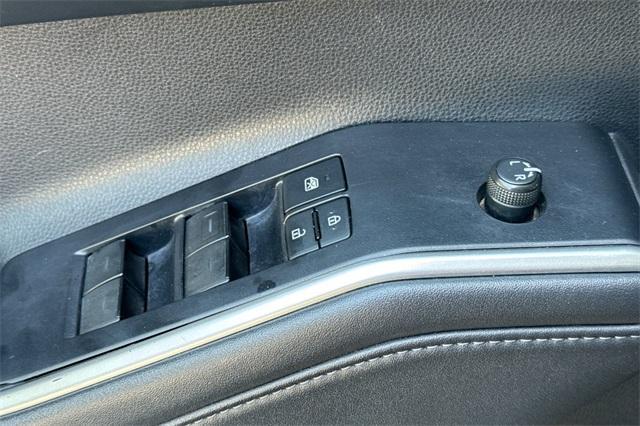 used 2022 Toyota Highlander car, priced at $37,600