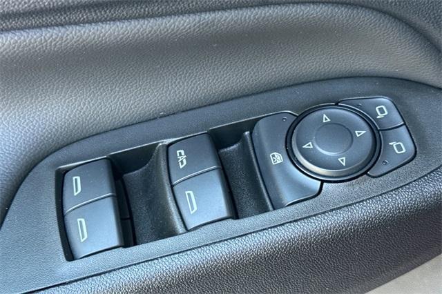 used 2023 Chevrolet Equinox car, priced at $21,400