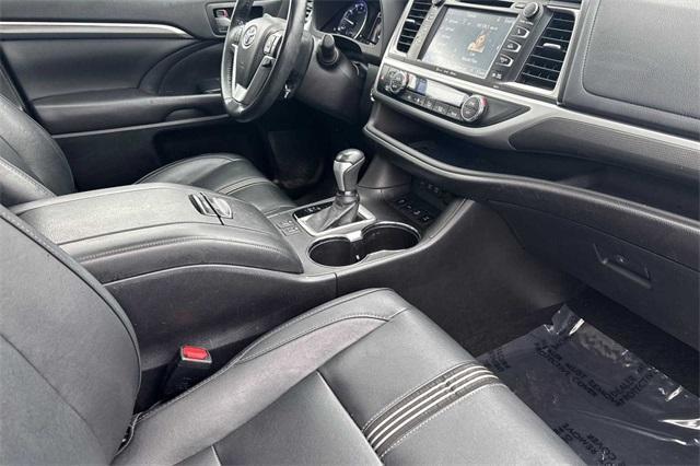 used 2018 Toyota Highlander car, priced at $33,900