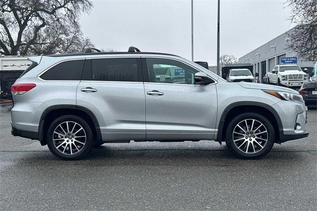 used 2018 Toyota Highlander car, priced at $33,900