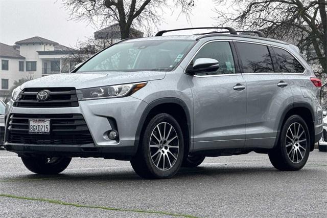 used 2018 Toyota Highlander car, priced at $33,900