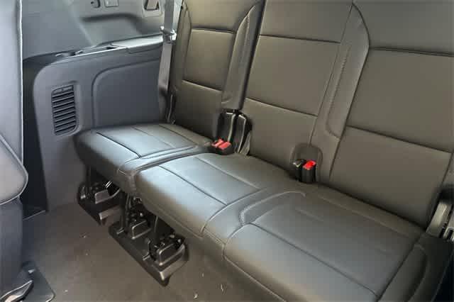 new 2025 GMC Yukon car, priced at $78,975
