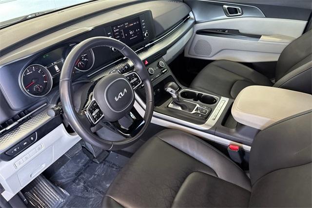 used 2024 Kia Carnival car, priced at $38,700
