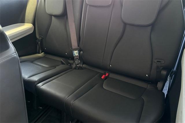 used 2024 Kia Carnival car, priced at $38,700