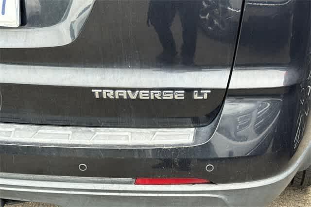 used 2015 Chevrolet Traverse car, priced at $8,900