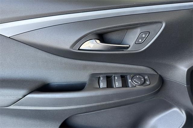 new 2025 Buick Envista car, priced at $25,095
