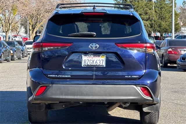 used 2022 Toyota Highlander car, priced at $36,900