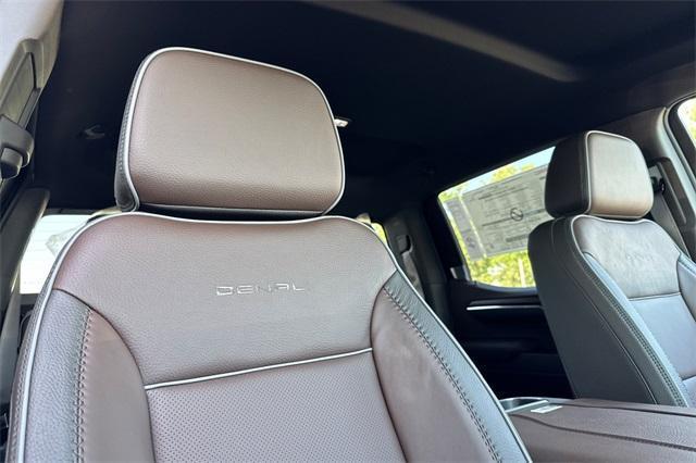 new 2025 GMC Sierra 1500 car, priced at $71,130