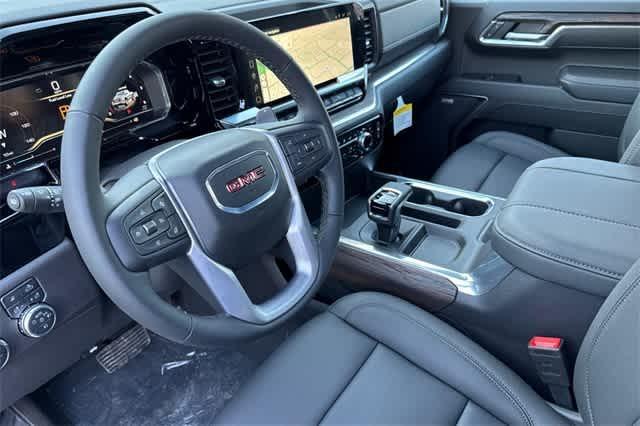 new 2025 GMC Sierra 1500 car, priced at $62,575