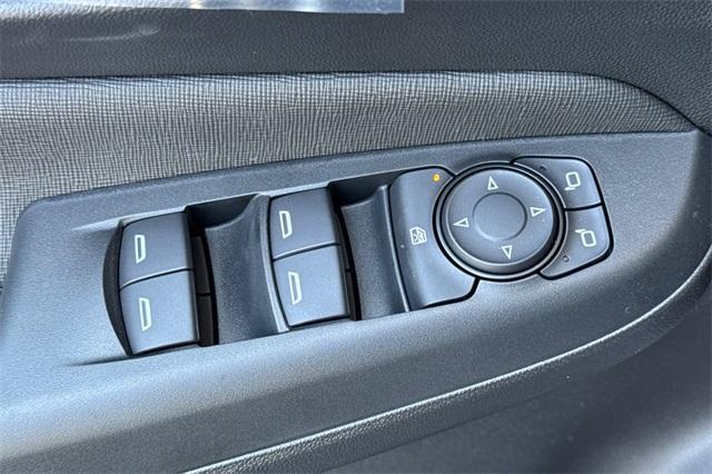 new 2025 Buick Envista car, priced at $25,590