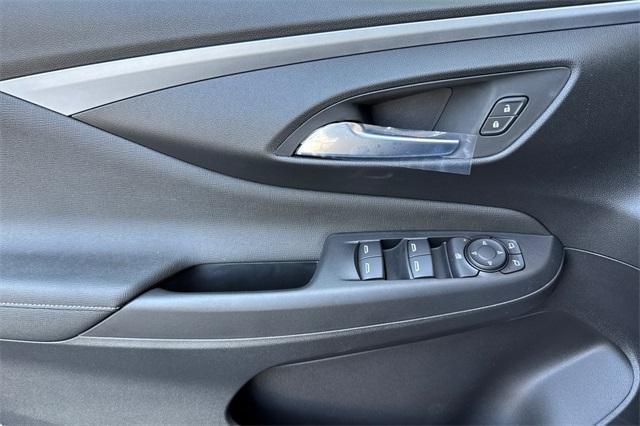 new 2025 Buick Envista car, priced at $25,590