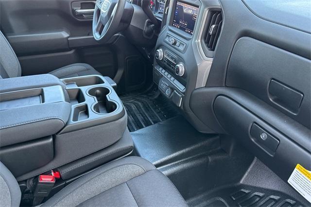 new 2025 GMC Sierra 1500 car, priced at $44,040