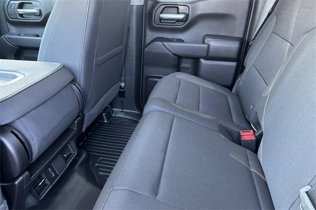 new 2025 GMC Sierra 1500 car, priced at $44,040