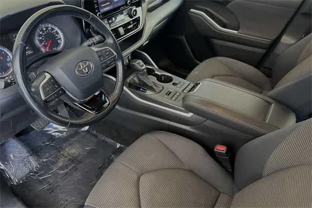 used 2021 Toyota Highlander car, priced at $30,200