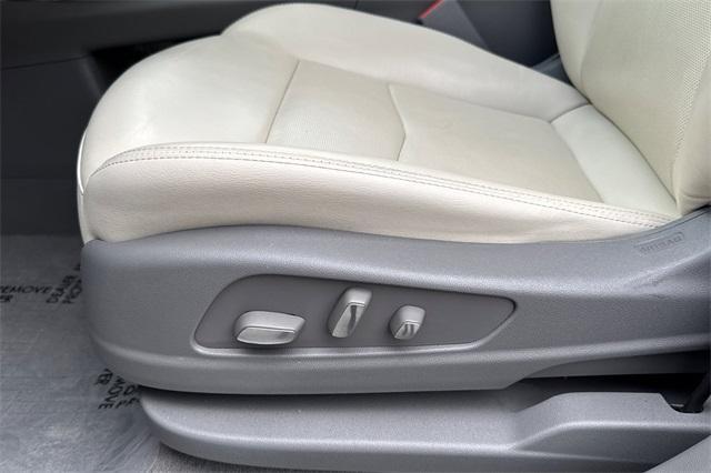 used 2022 Cadillac XT5 car, priced at $34,500