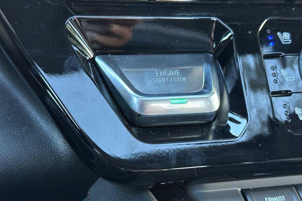 used 2025 GMC Sierra 2500 car, priced at $77,495