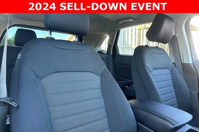 new 2024 Ford Edge car, priced at $30,500