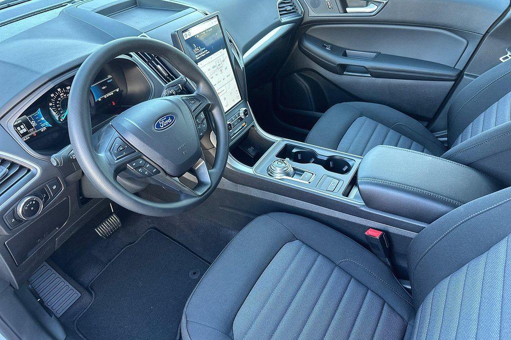 new 2024 Ford Edge car, priced at $37,247