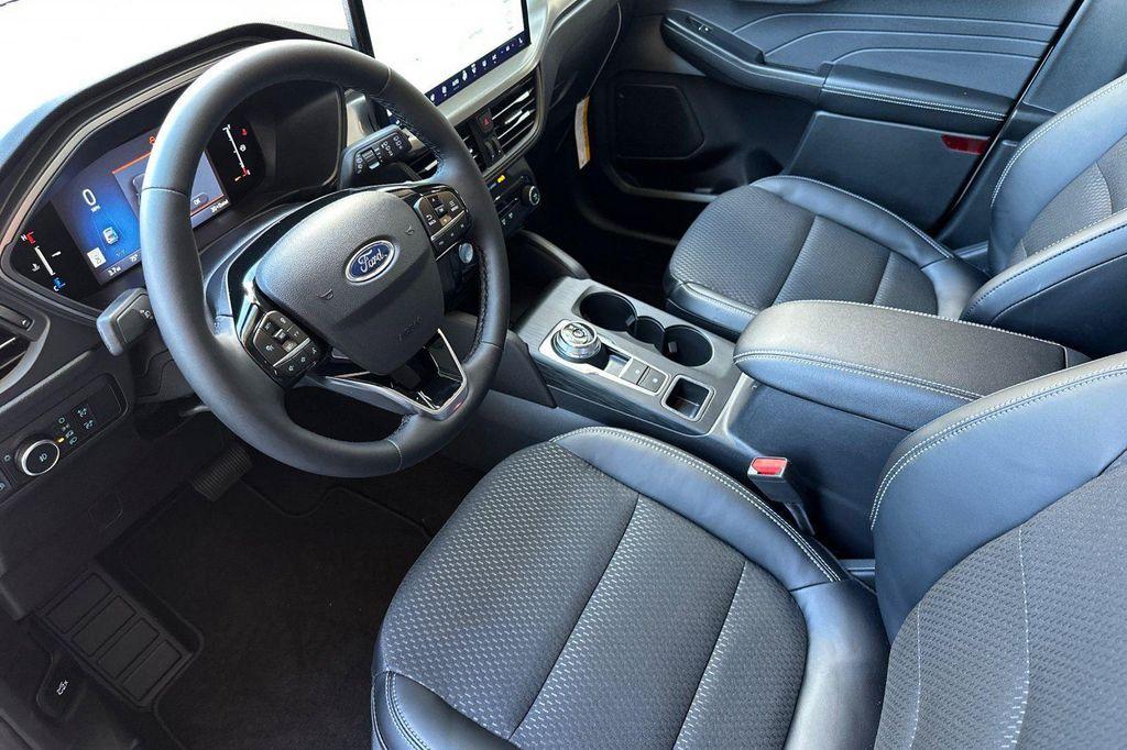 new 2025 Ford Escape PHEV car, priced at $38,403