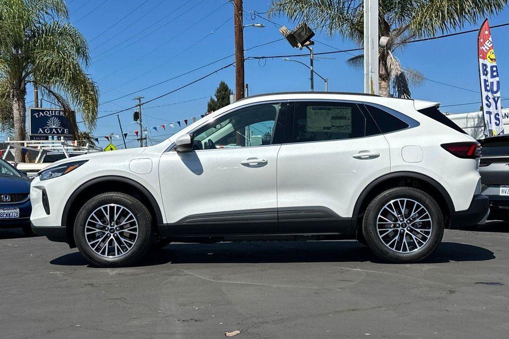 new 2025 Ford Escape PHEV car, priced at $38,403