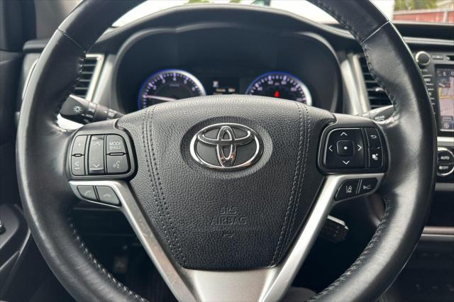used 2018 Toyota Highlander car, priced at $27,500