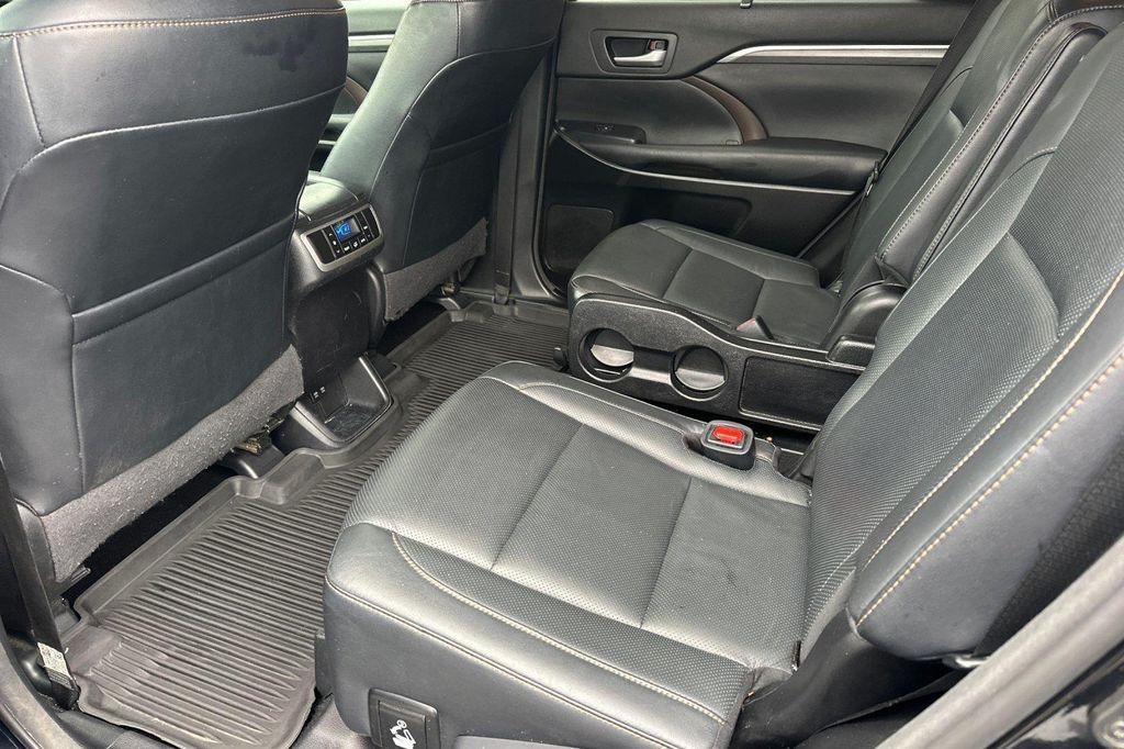 used 2018 Toyota Highlander car, priced at $27,500