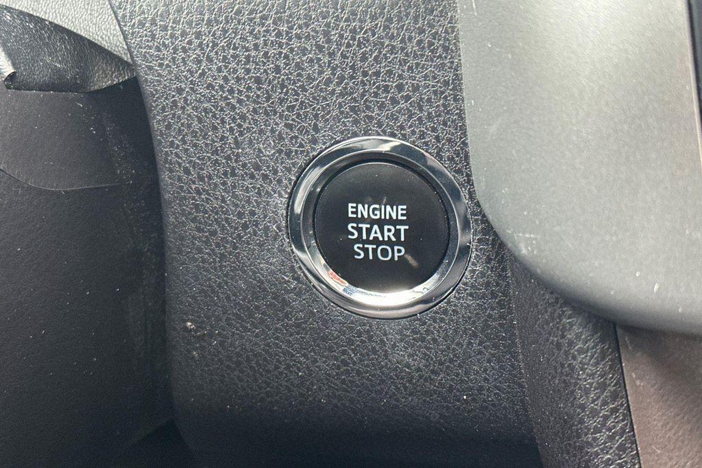 used 2018 Toyota Highlander car, priced at $26,900