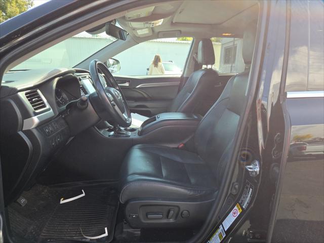 used 2018 Toyota Highlander car, priced at $28,950