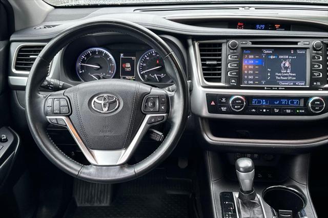 used 2018 Toyota Highlander car, priced at $27,500