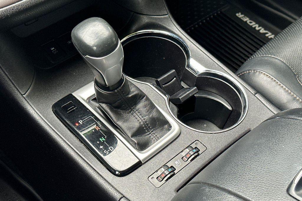 used 2018 Toyota Highlander car, priced at $26,900