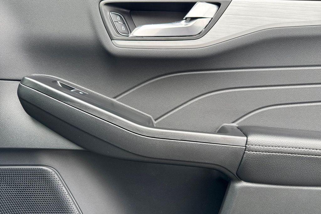 new 2025 Ford Escape PHEV car, priced at $43,691