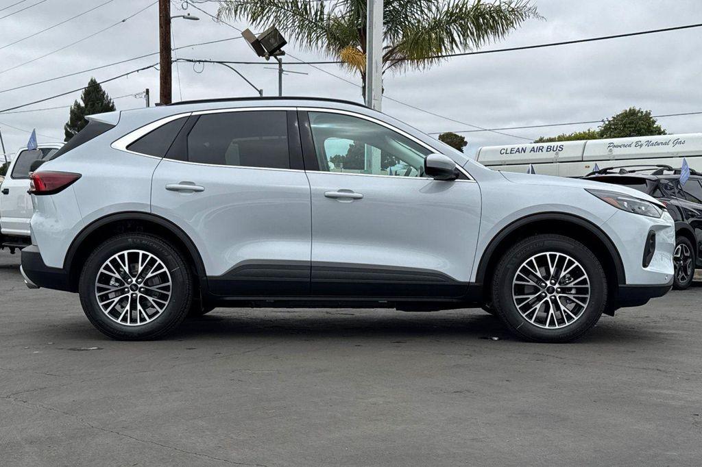 new 2025 Ford Escape PHEV car, priced at $43,691