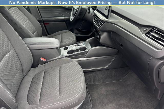 new 2024 Ford Escape car, priced at $30,000