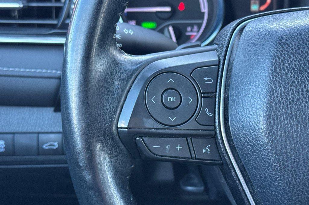 used 2018 Toyota Camry Hybrid car, priced at $21,195
