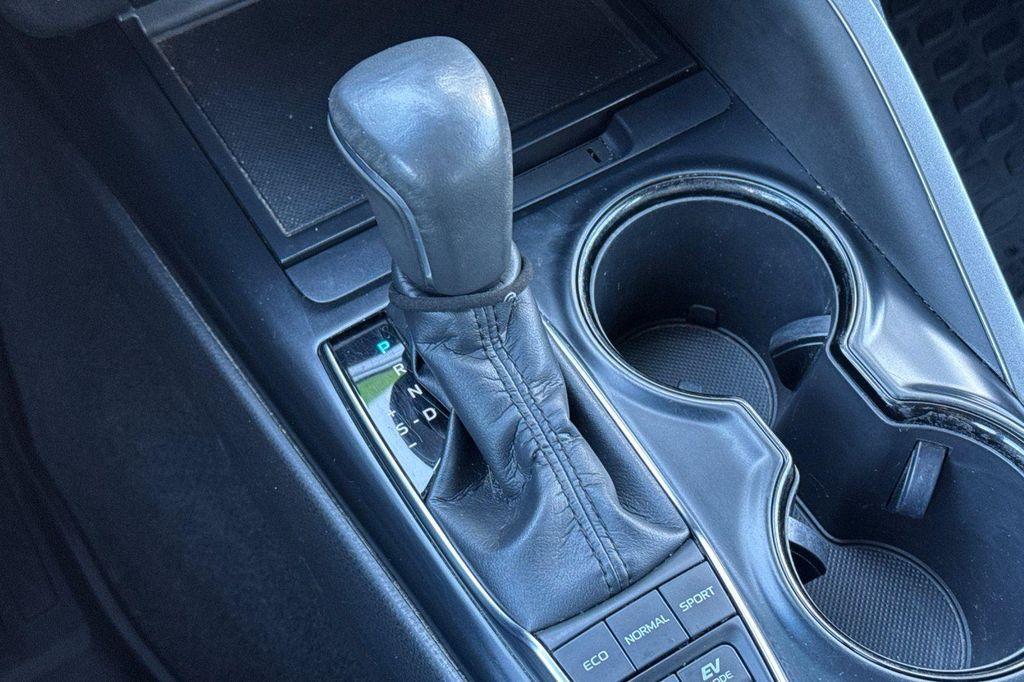 used 2018 Toyota Camry Hybrid car, priced at $21,195