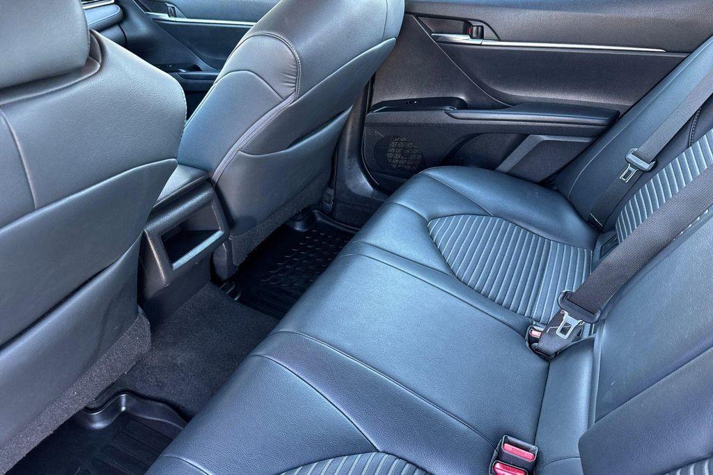 used 2018 Toyota Camry Hybrid car, priced at $21,195