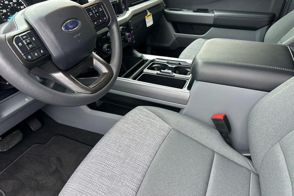new 2025 Ford F-250 car, priced at $58,827