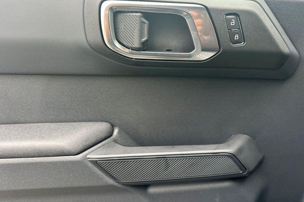 new 2025 Ford Bronco car, priced at $45,640