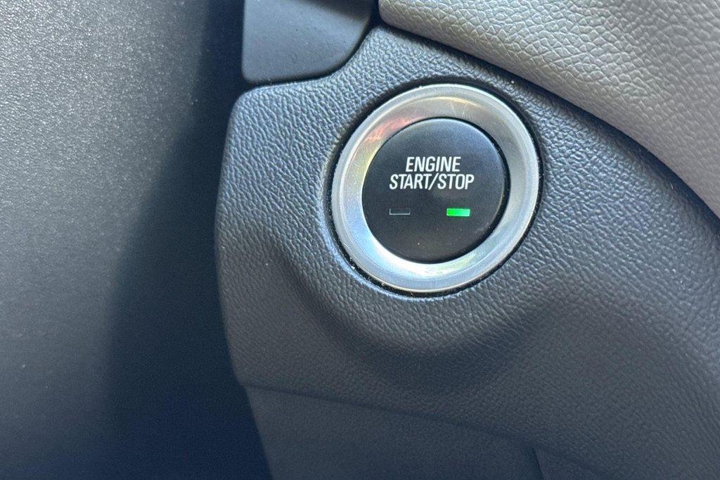 used 2020 Chevrolet Equinox car, priced at $15,300