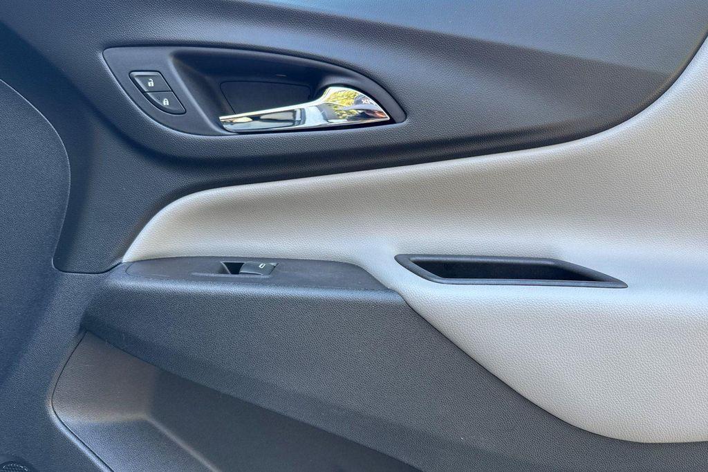 used 2020 Chevrolet Equinox car, priced at $15,300