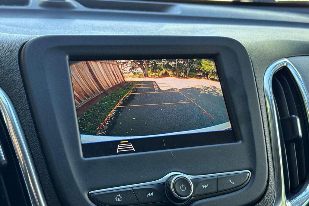 used 2020 Chevrolet Equinox car, priced at $15,300