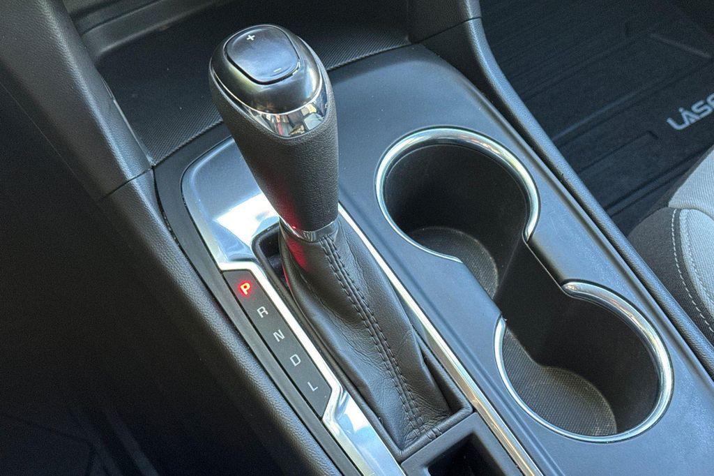 used 2020 Chevrolet Equinox car, priced at $15,300