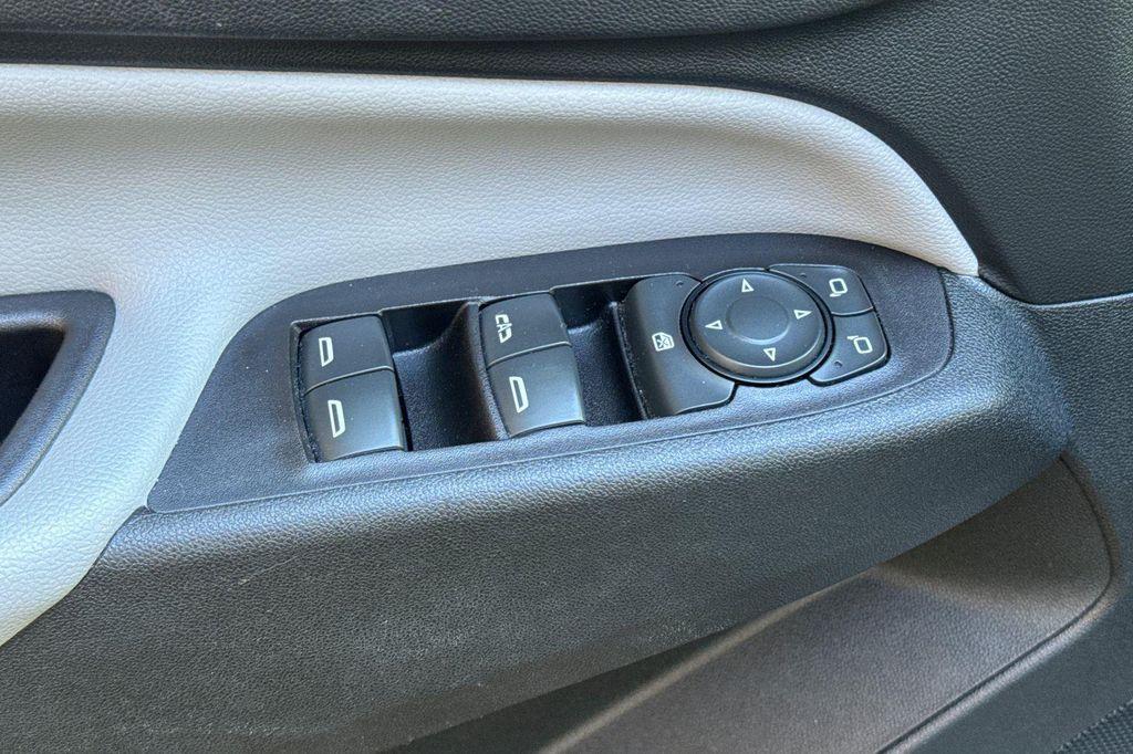 used 2020 Chevrolet Equinox car, priced at $15,300